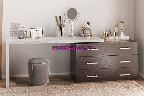 Туалетный столик Сая